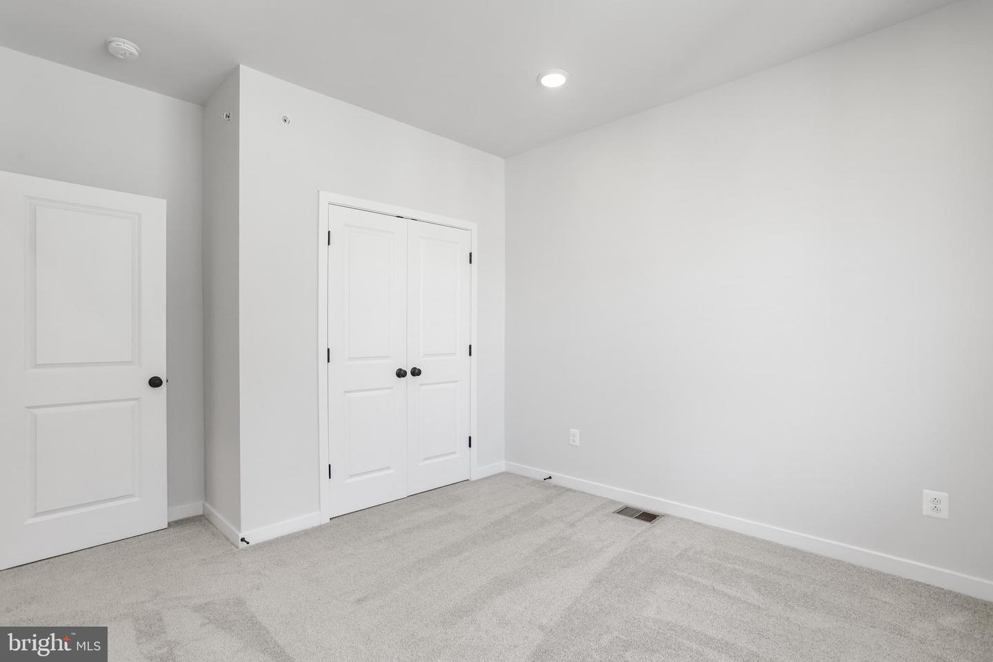 133 Warburton Street Property Photo 35