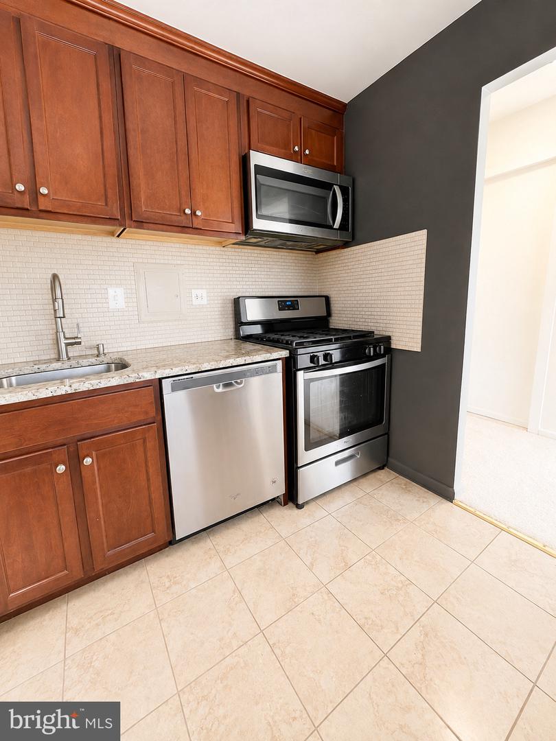 5340 Holmes Run Pkwy #907 Property Photo 9