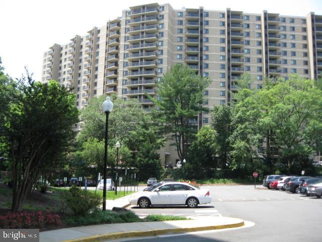 309 YOAKUM PKWY #1605 Property Photo 1