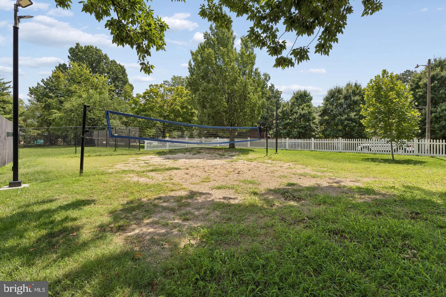 1024 Valley Dr Property Photo 37