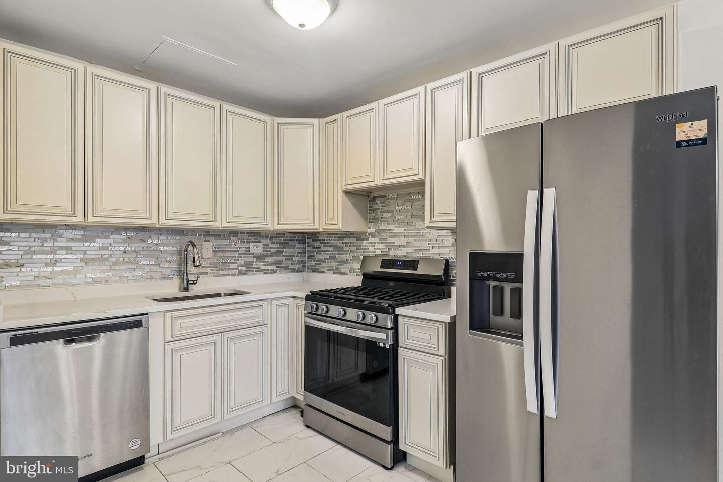 5831 Quantrell Ave #t2 Property Photo 20