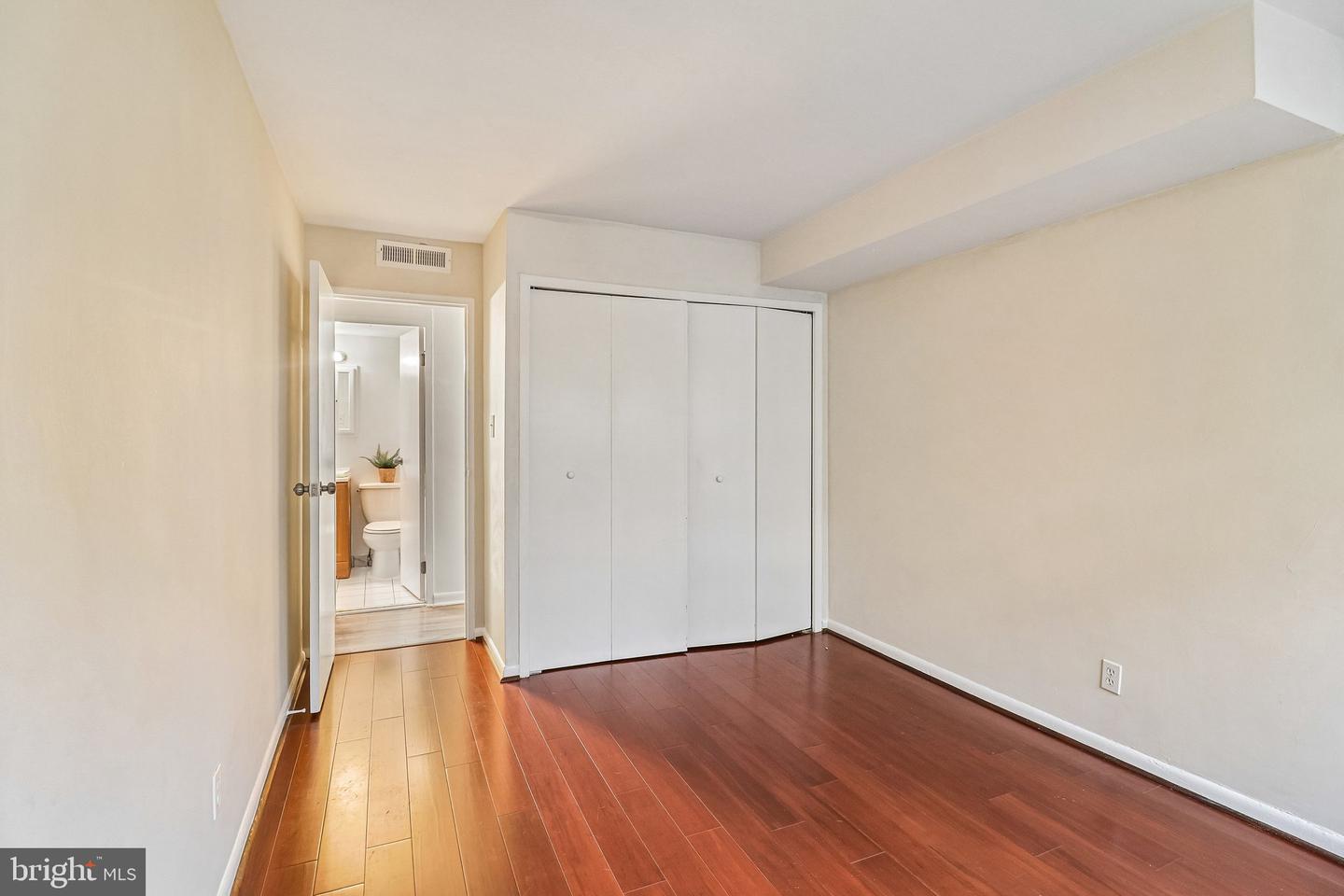 5831 Quantrell Ave #t2 Property Photo 25