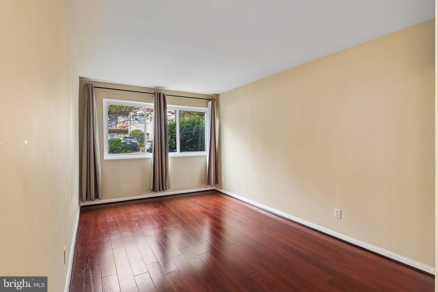 5831 Quantrell Ave #t2 Property Photo 26