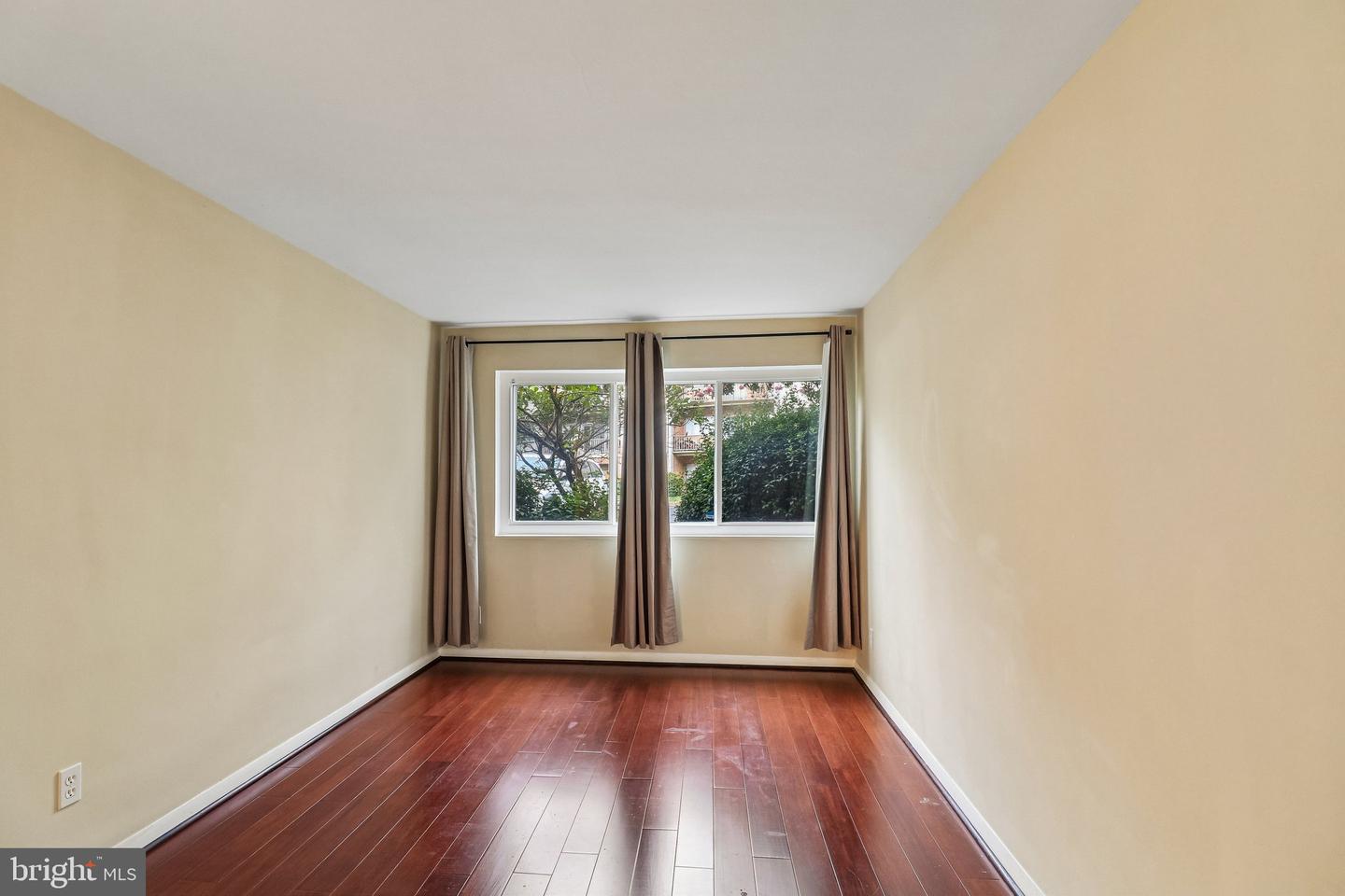 5831 Quantrell Ave #t2 Property Photo 27