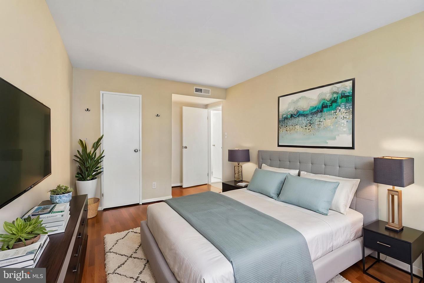 5831 Quantrell Ave #t2 Property Photo 28