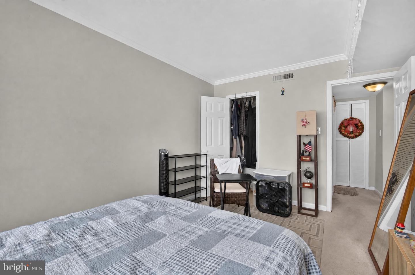 5801 Quantrell Ave #206 Property Photo 13