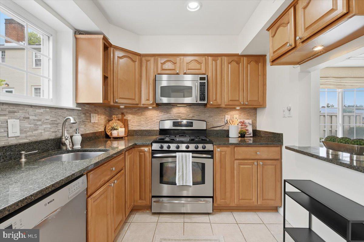 3764 Jason Ave Property Photo 13