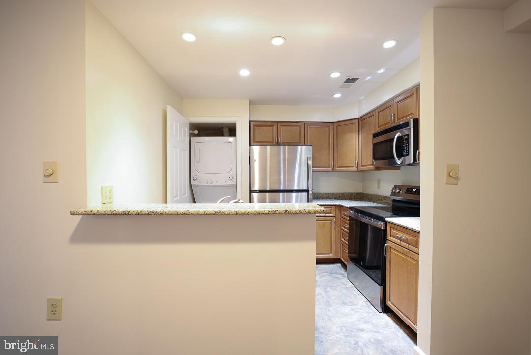 1413 Oronoco St #1413 Property Photo 6