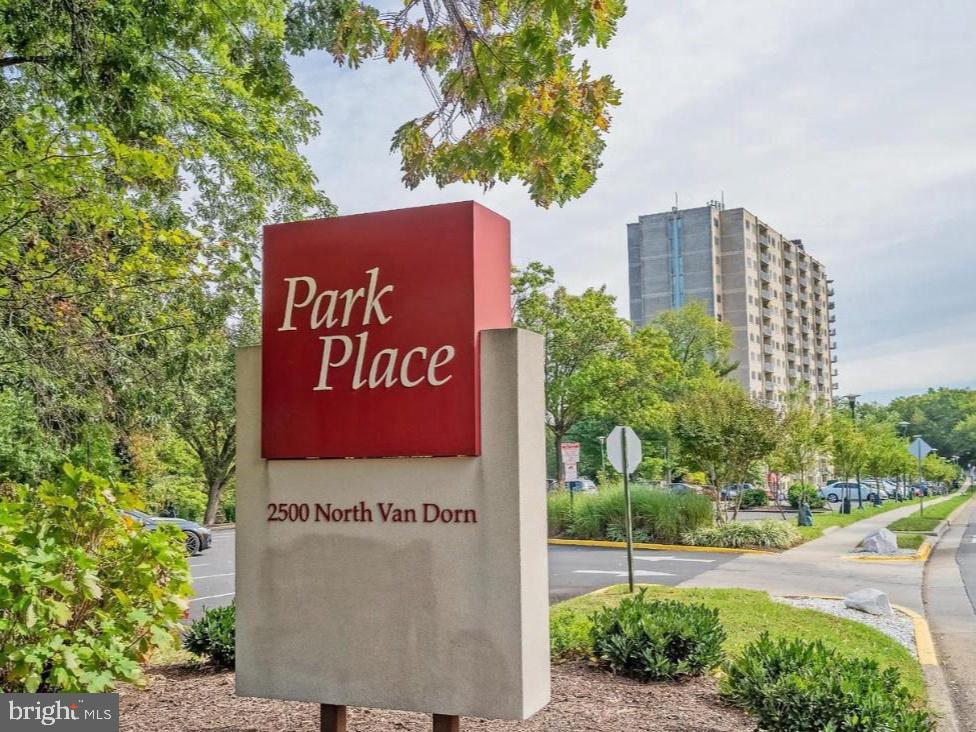 2500 N Van Dorn St #1517 Property Photo 1