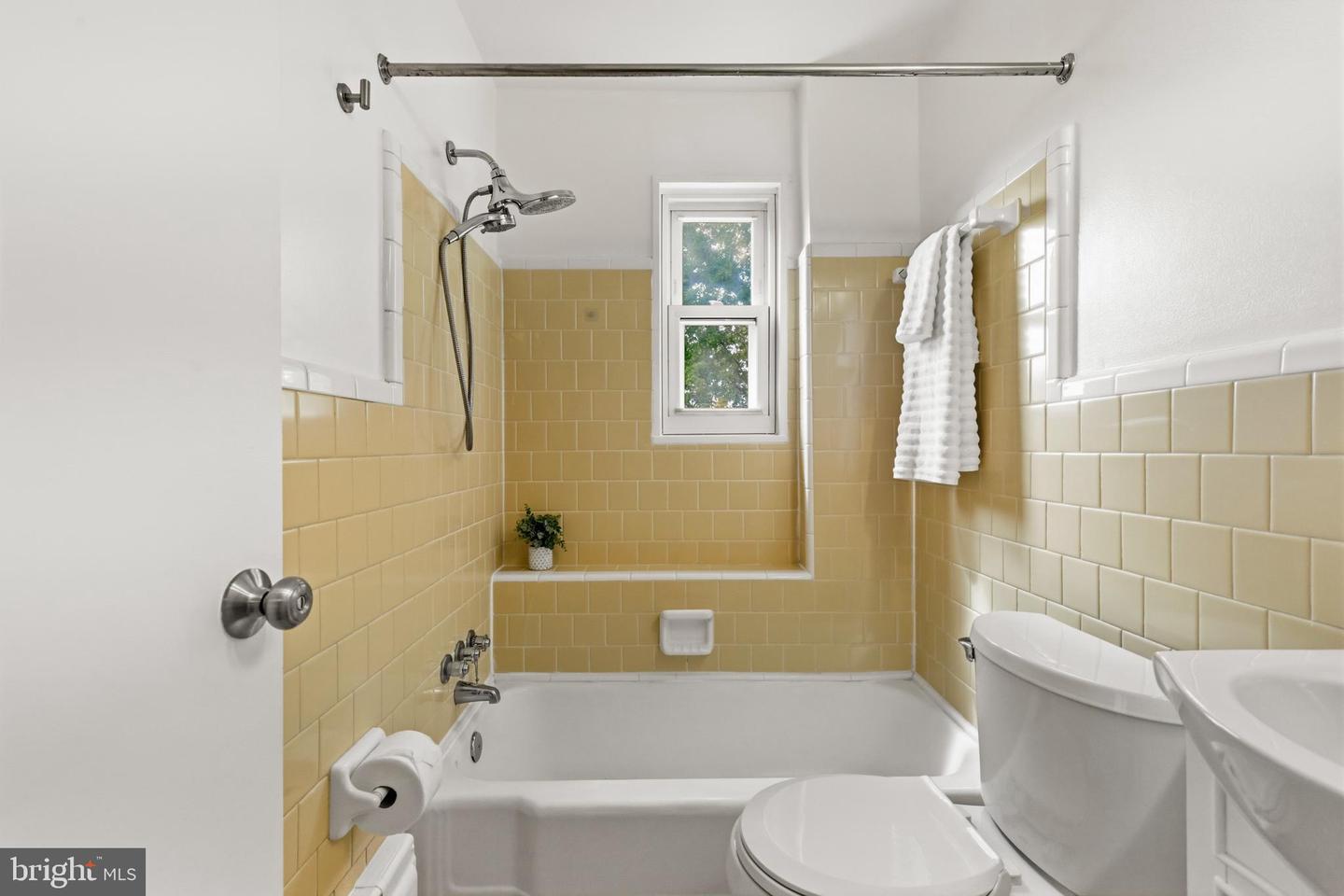 11 E Myrtle St #1/2 Property Photo 28