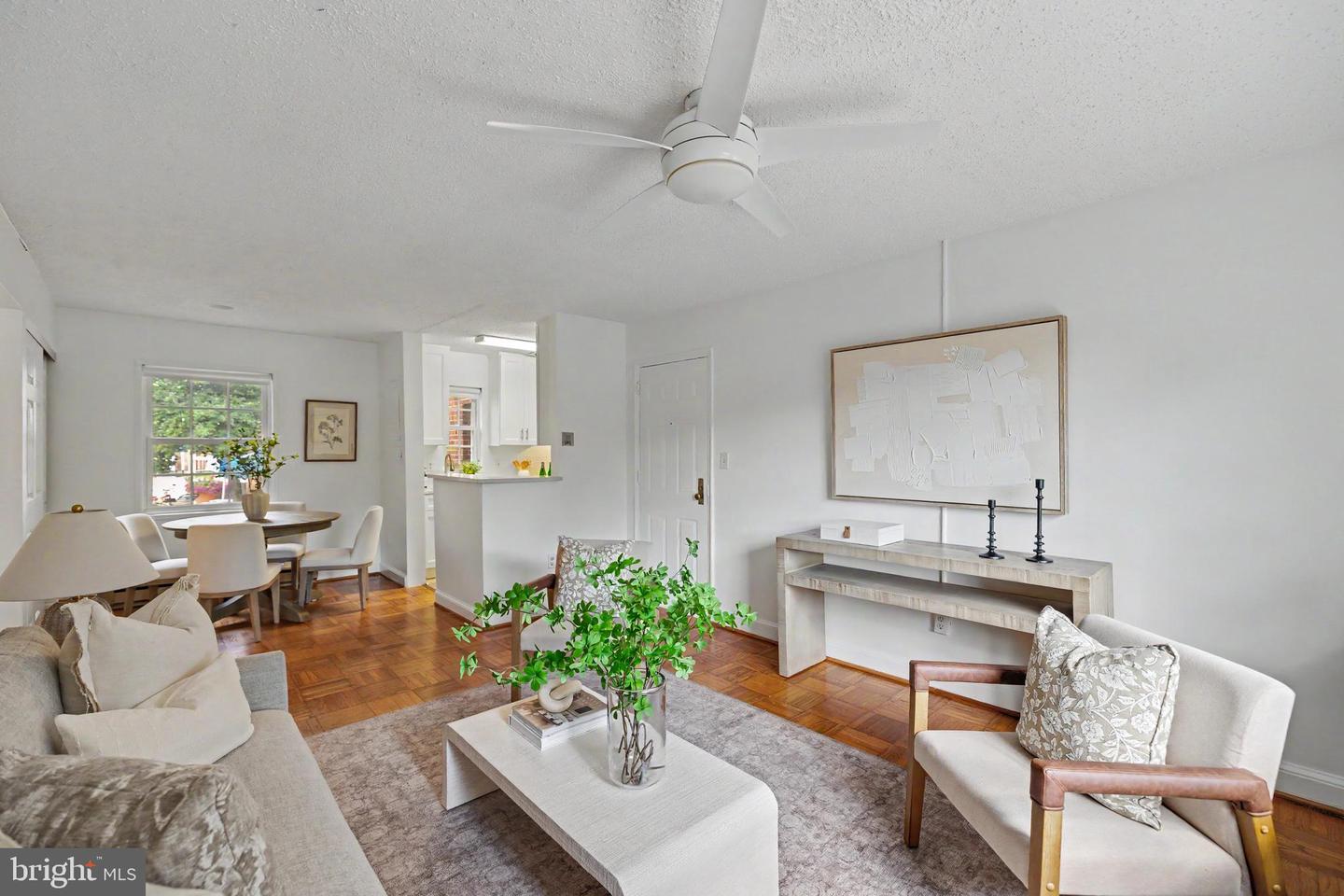 1602 W Abingdon Dr #101 Property Photo 11