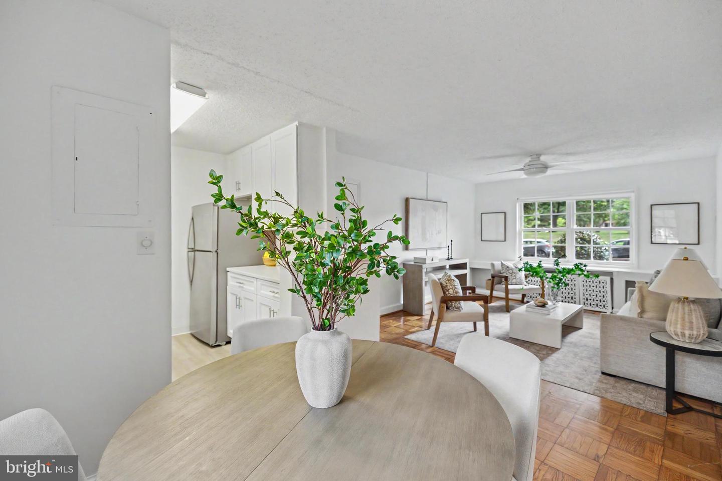 1602 W Abingdon Dr #101 Property Photo 13