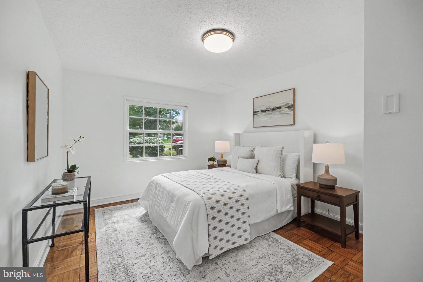 1602 W Abingdon Dr #101 Property Photo 14