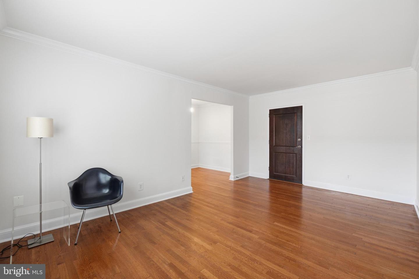 922 S Washington St #304 Property Photo 9