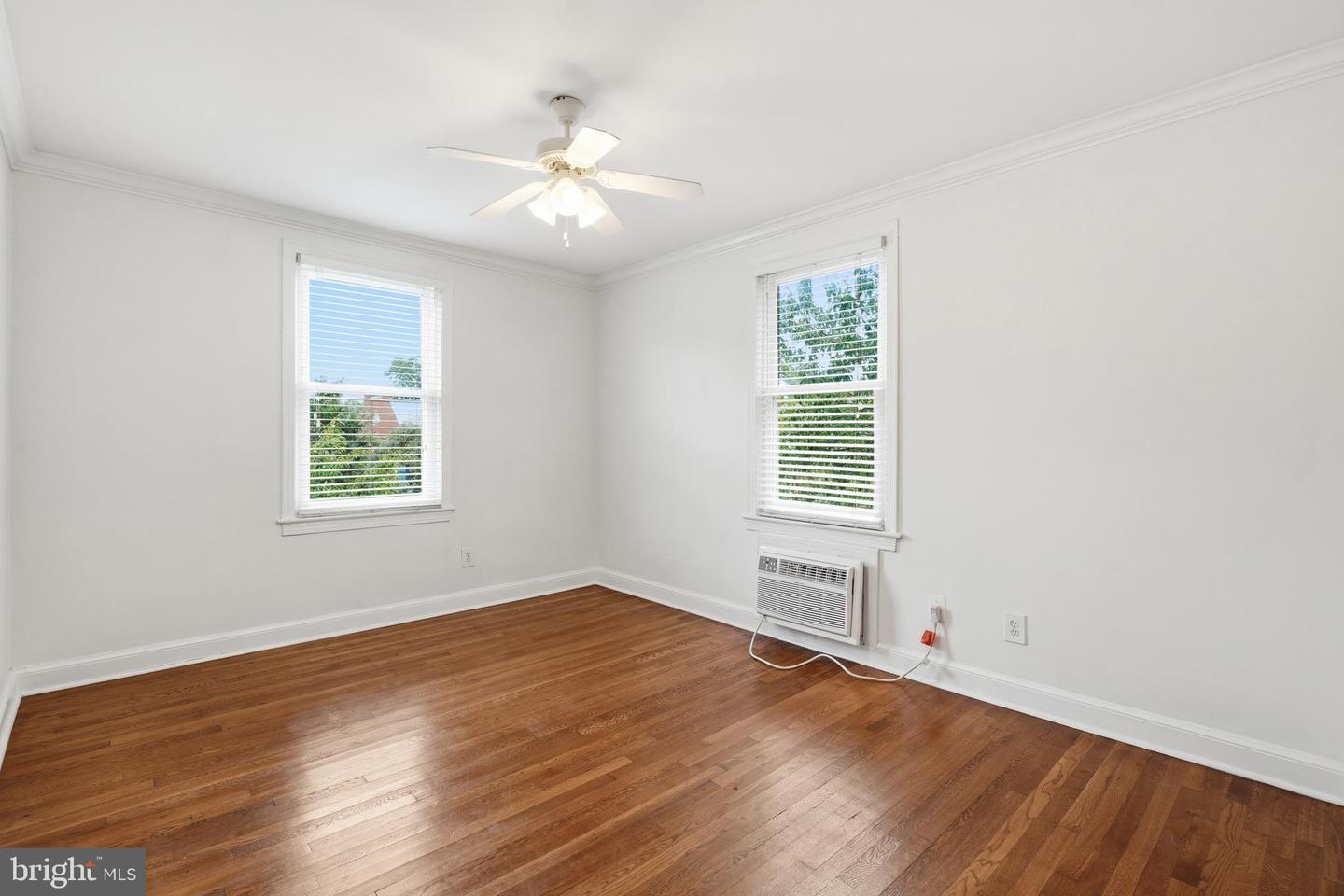 922 S Washington St #304 Property Photo 10