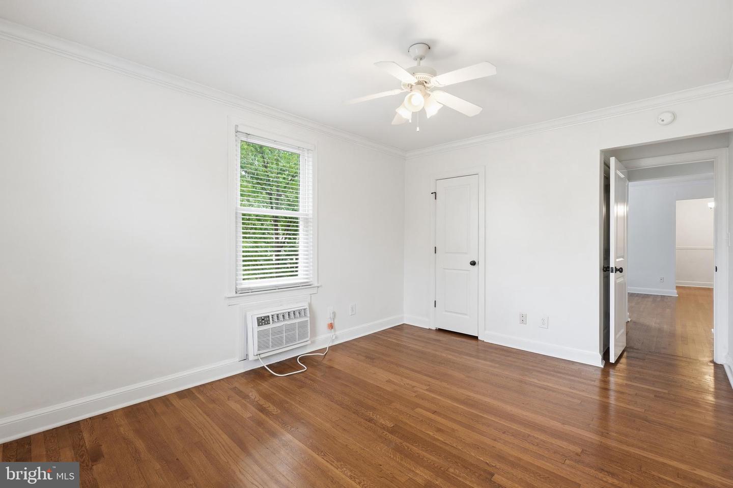 922 S Washington St #304 Property Photo 11