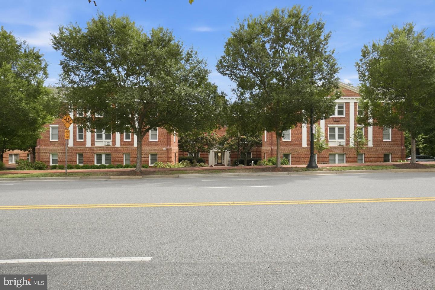 922 S Washington St #304 Property Photo 19