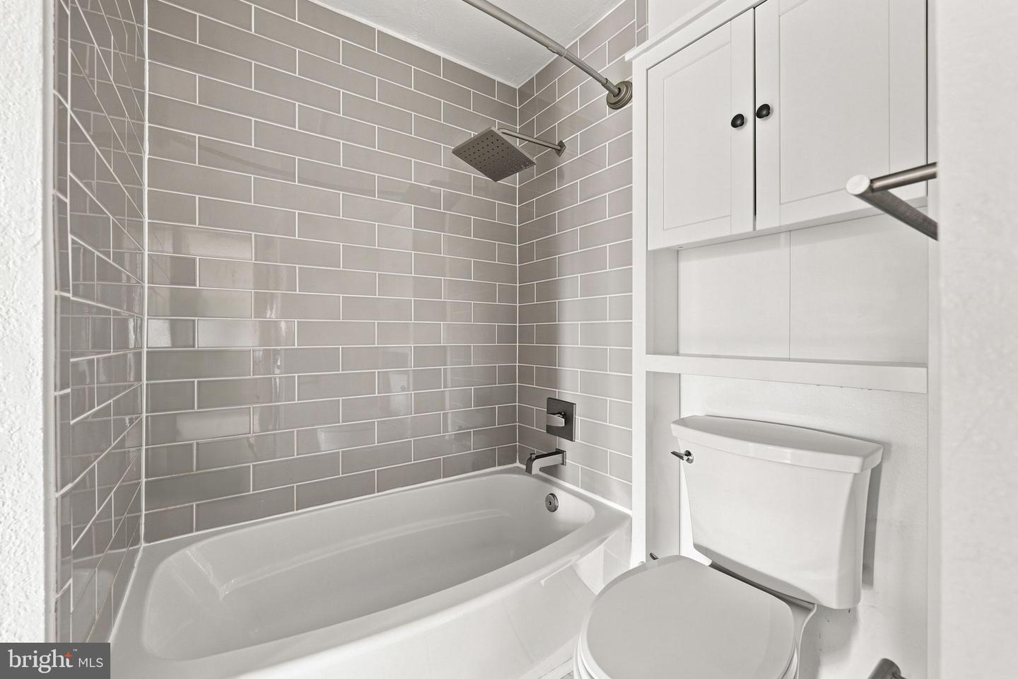 3315 Wyndham Cir #4225 Property Photo 30