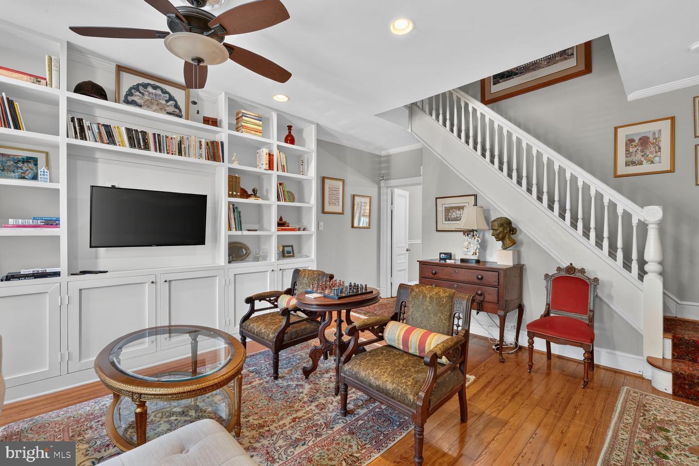 111 N Payne St Property Photo 4