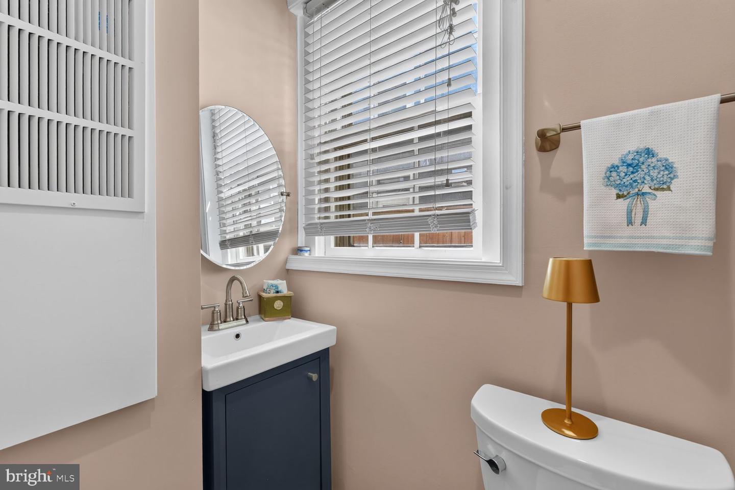 111 N Payne St Property Photo 6