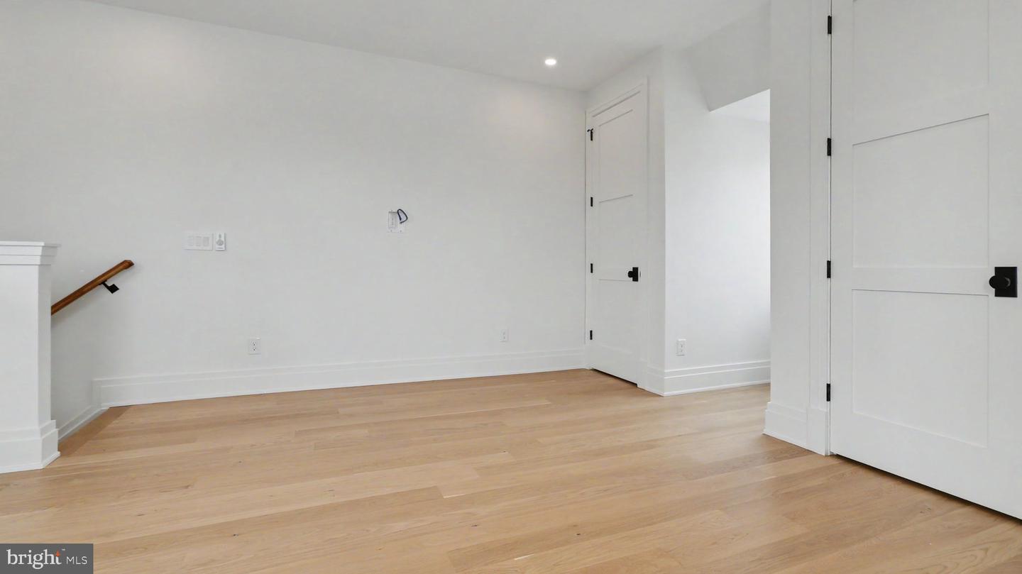 121 N West St Property Photo 3