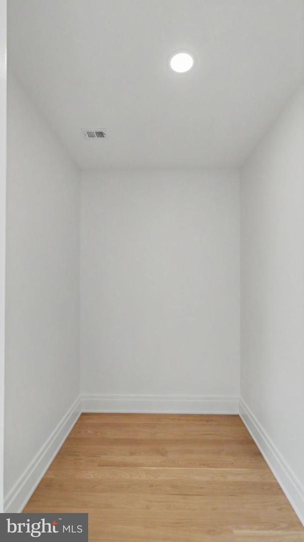 121 N West St Property Photo 41