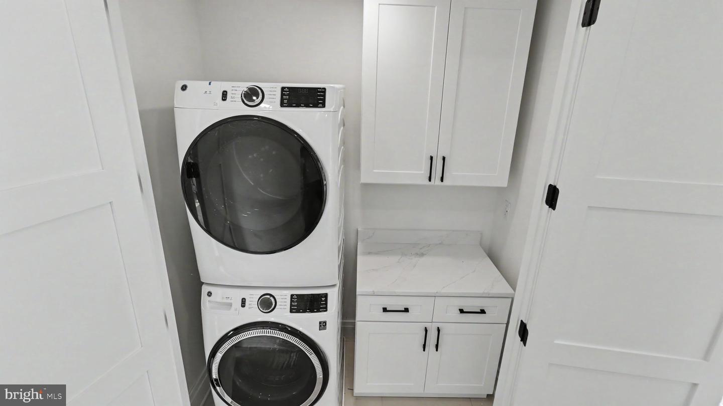 121 N West St Property Photo 44