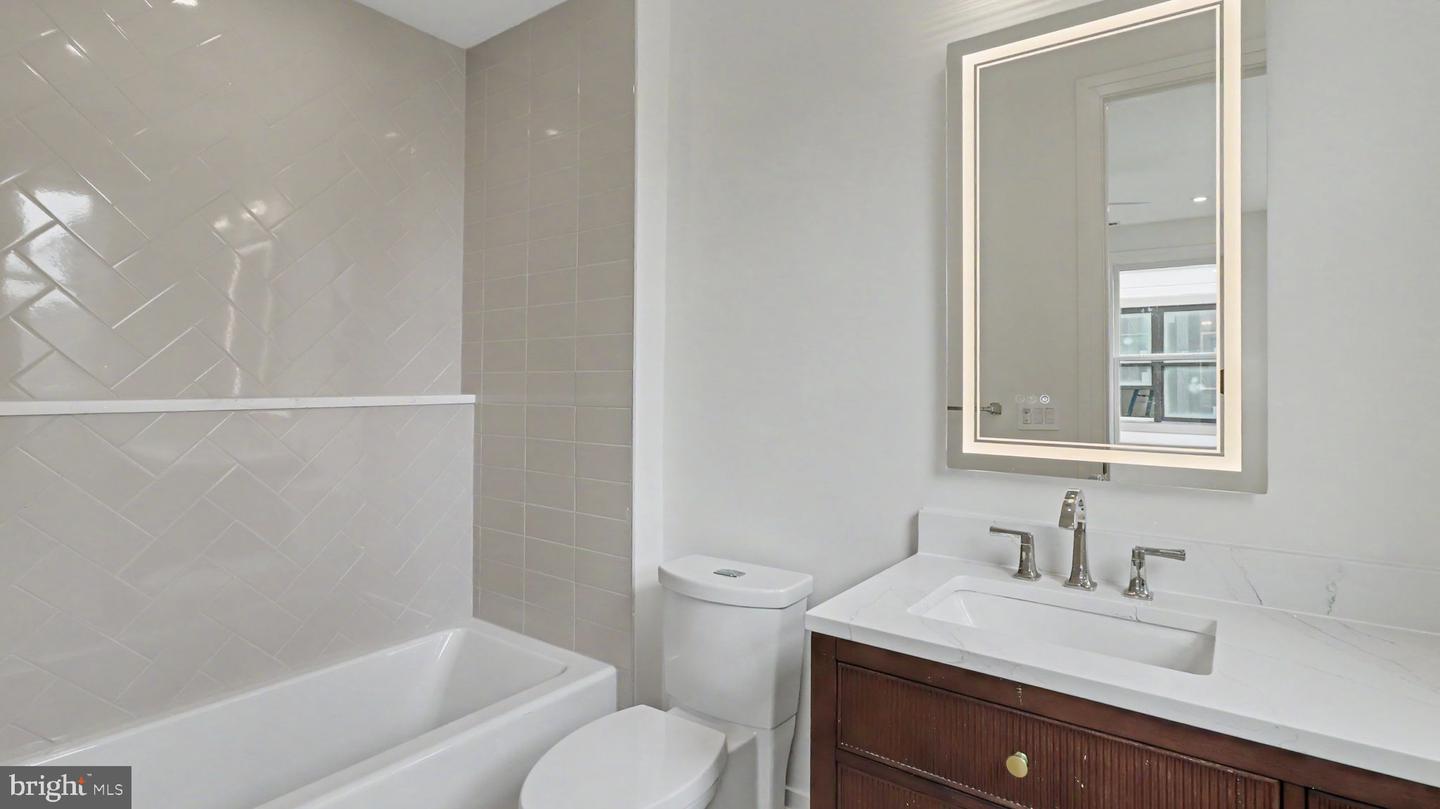 121 N West St Property Photo 49
