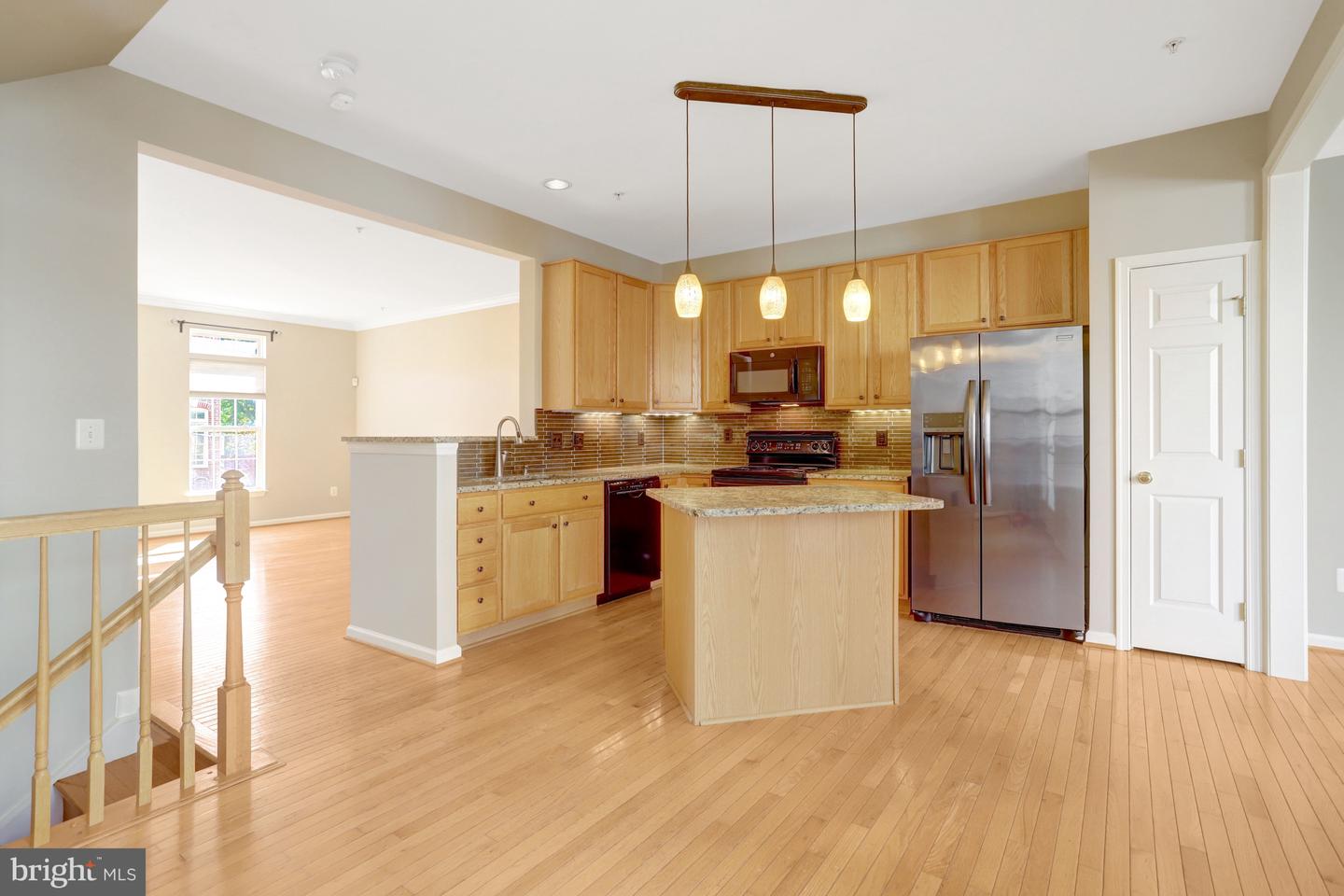 5033 Murtha St Property Photo 4