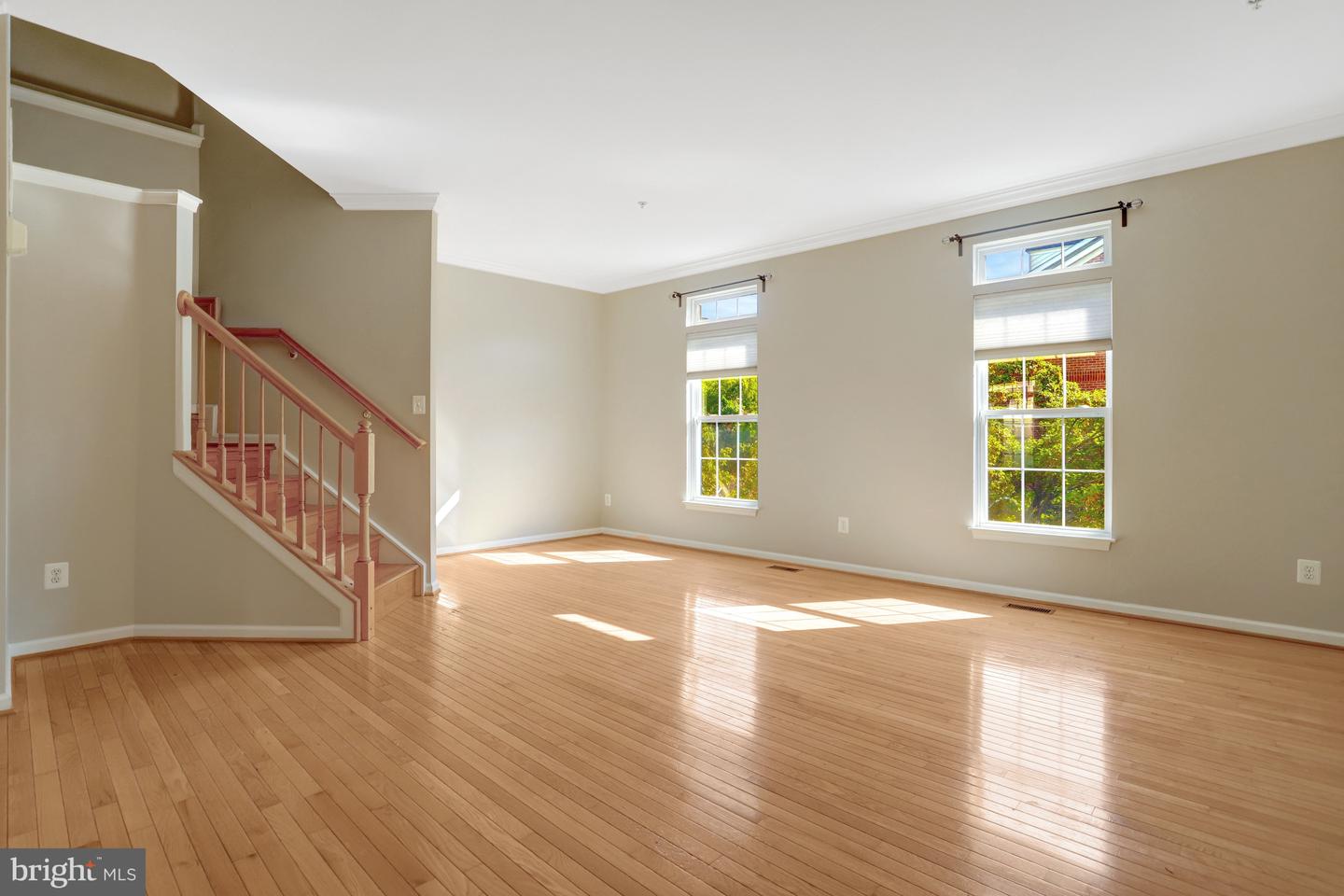 5033 Murtha St Property Photo 17