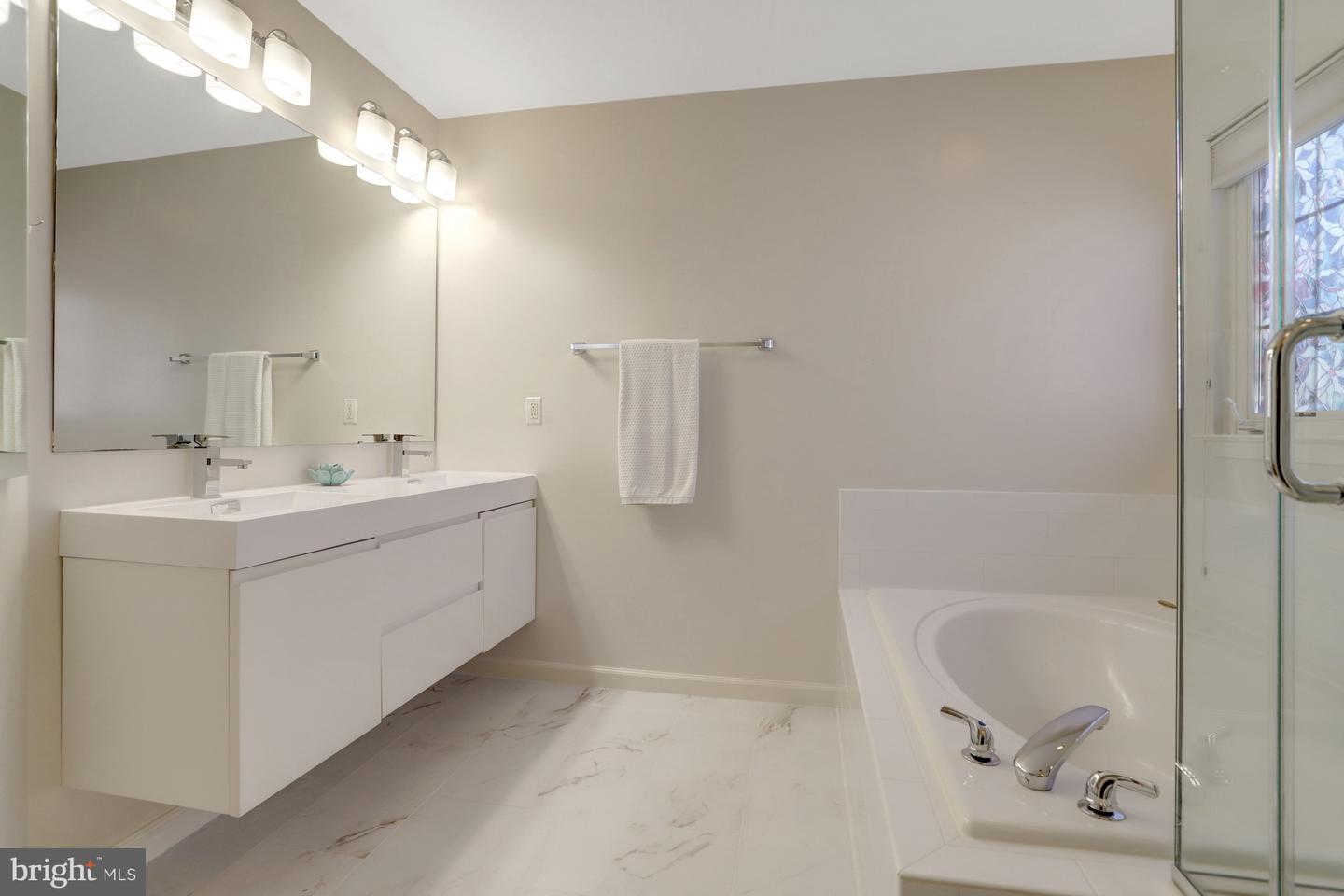 5033 Murtha St Property Photo 27