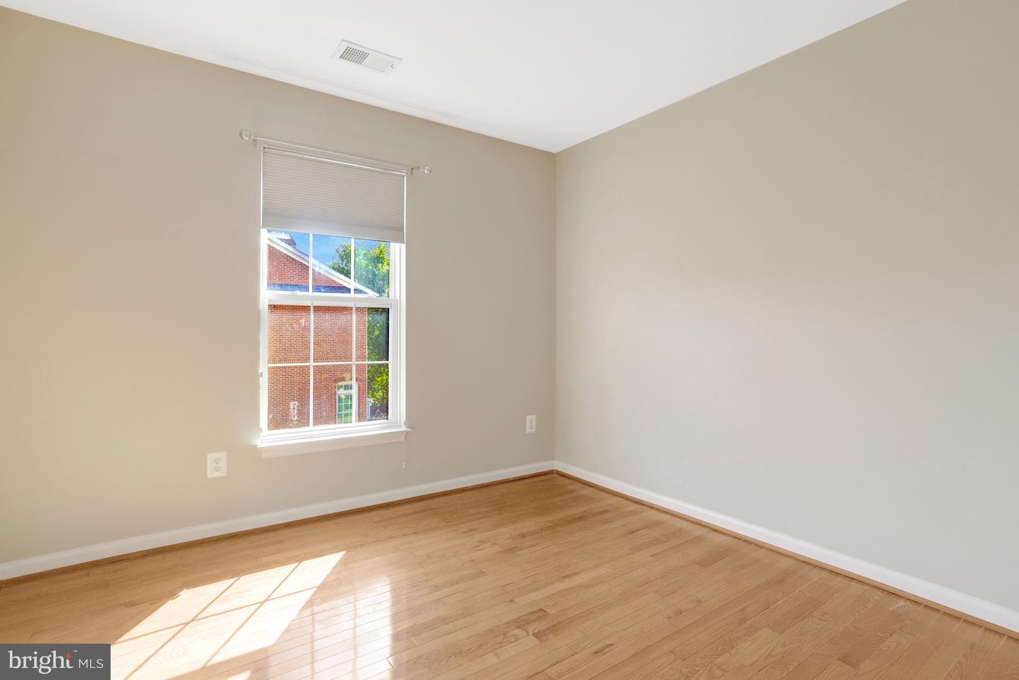 5033 Murtha St Property Photo 32