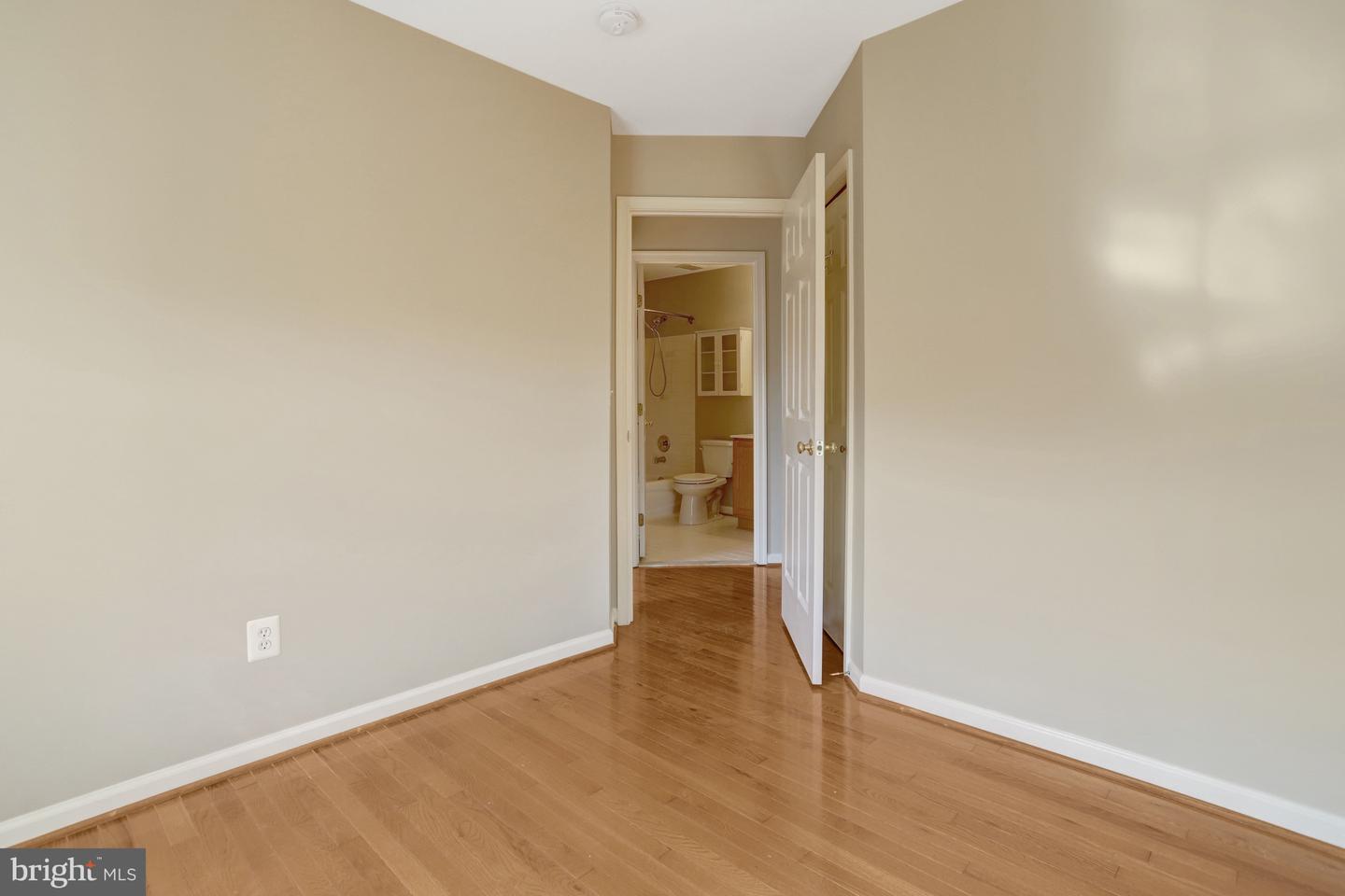 5033 Murtha St Property Photo 36