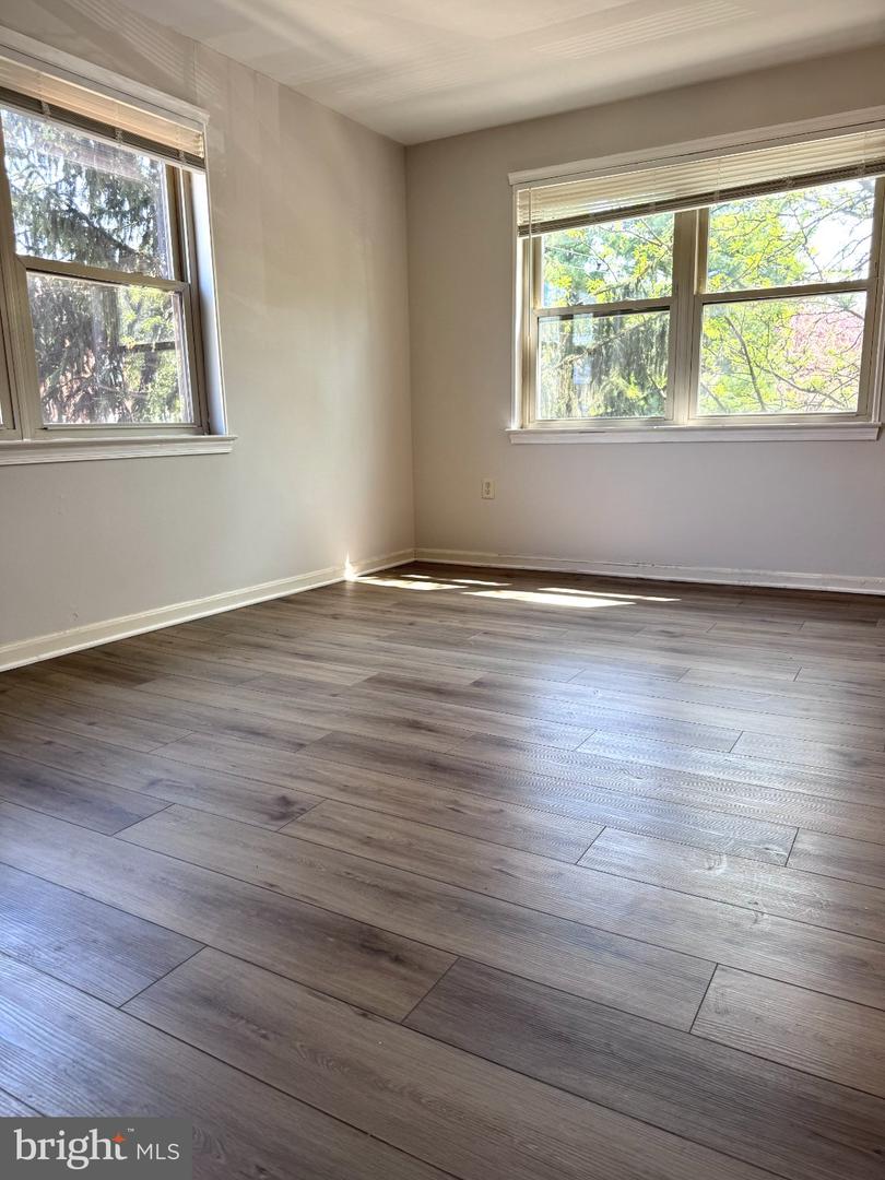 5929 Quantrell Ave #204 Property Photo 6