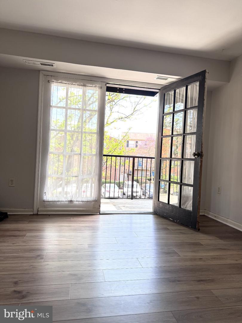 5929 Quantrell Ave #204 Property Photo 13