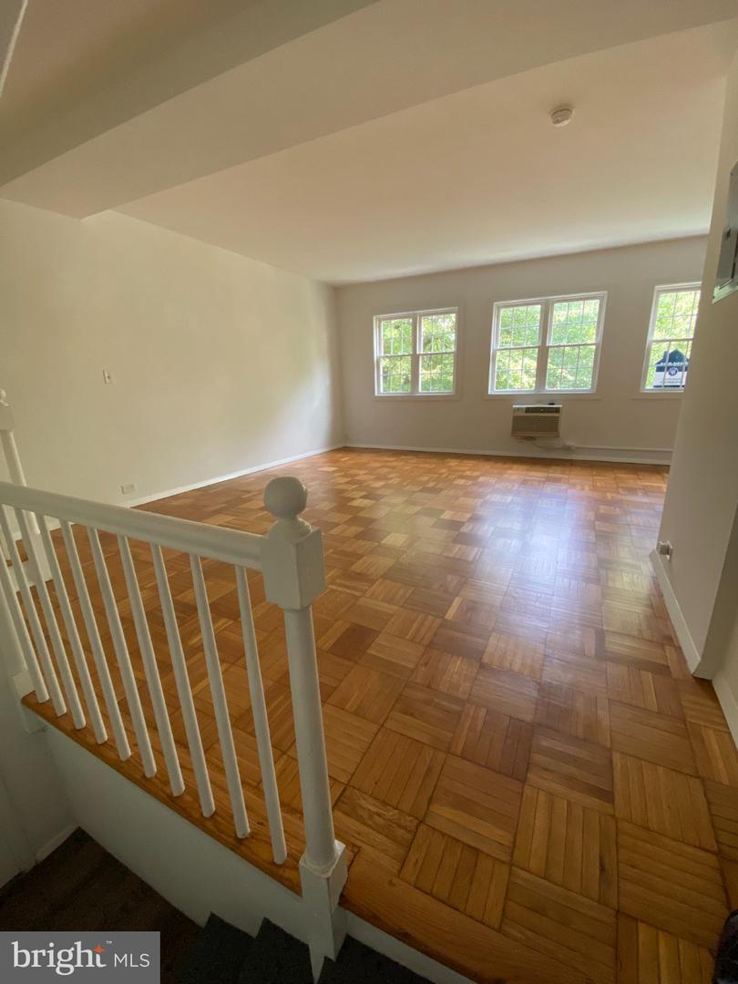 3319 Valley Dr Property Photo 4