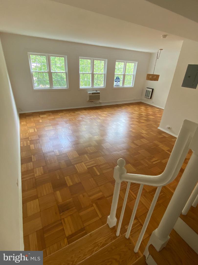 3319 Valley Dr Property Photo 5