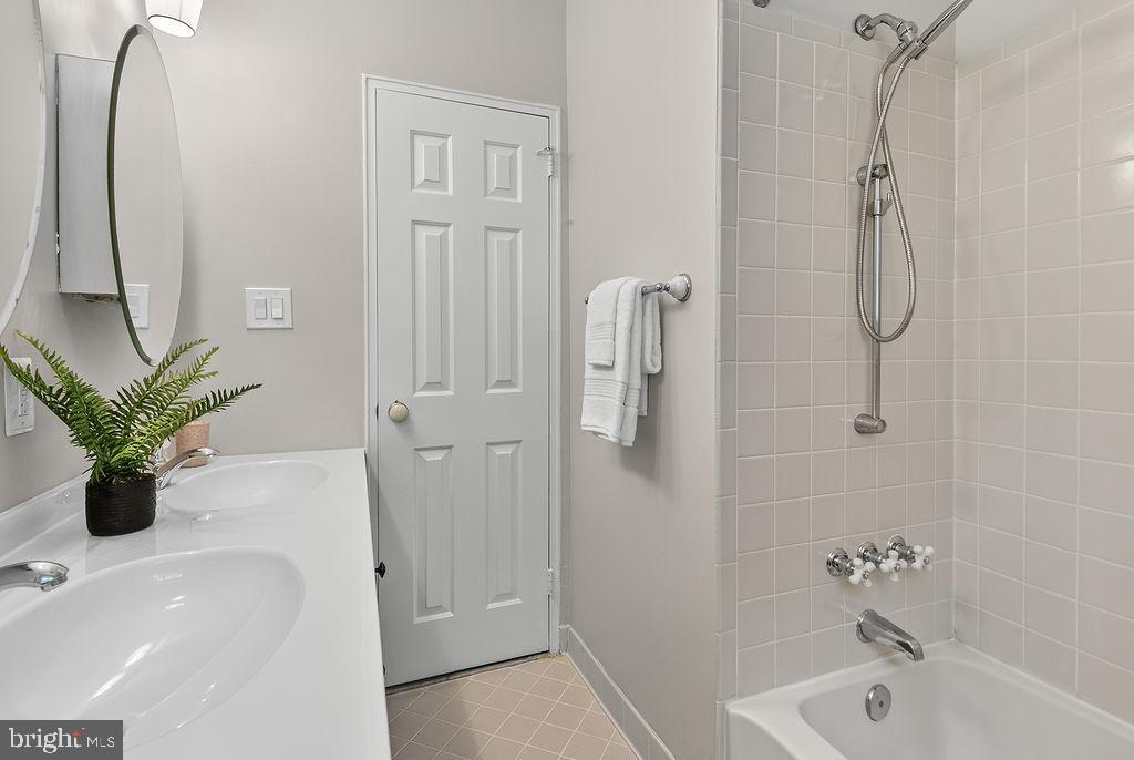 202 Skyhill Rd #8 Property Photo 30