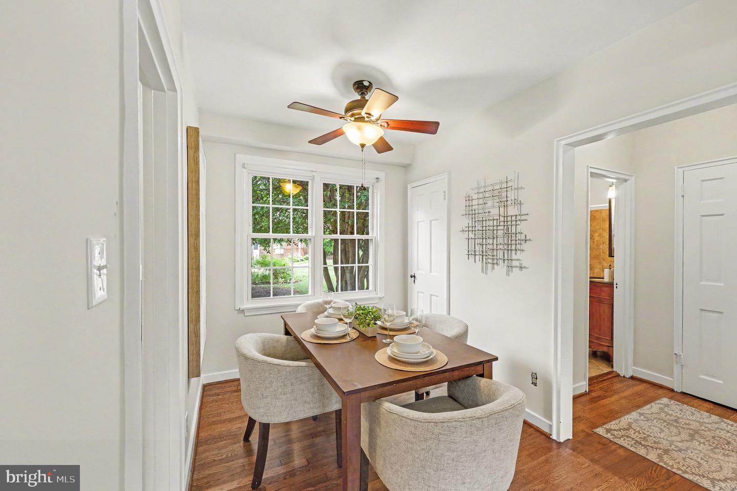 211 E Glebe Rd #d Property Photo 9