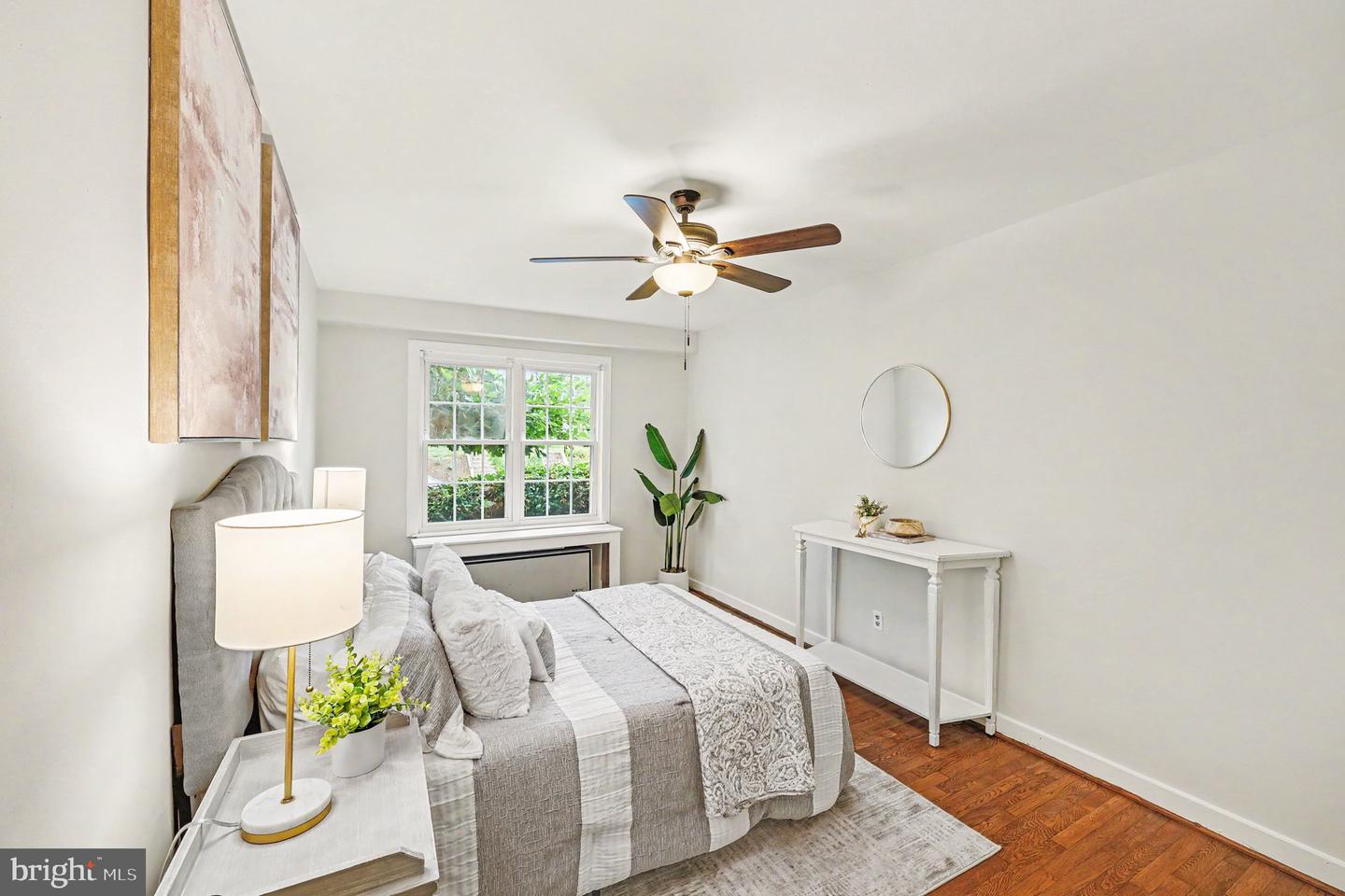 211 E Glebe Rd #d Property Photo 17