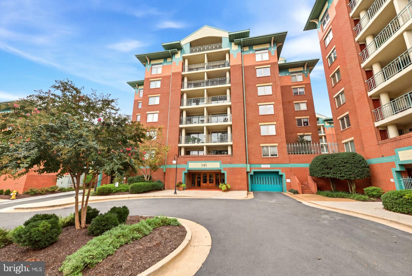 545 E Braddock Rd #408 Property Photo 1
