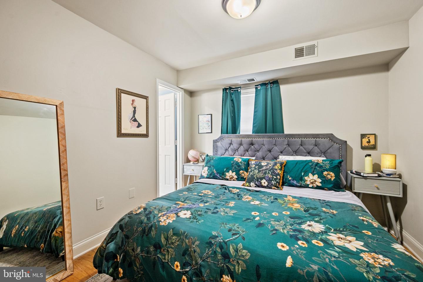 810 Queen St Property Photo 22