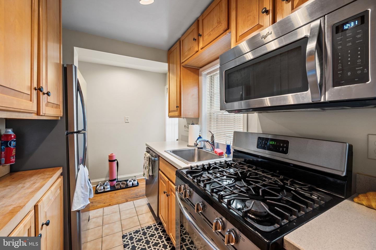 810 Queen St Property Photo 28