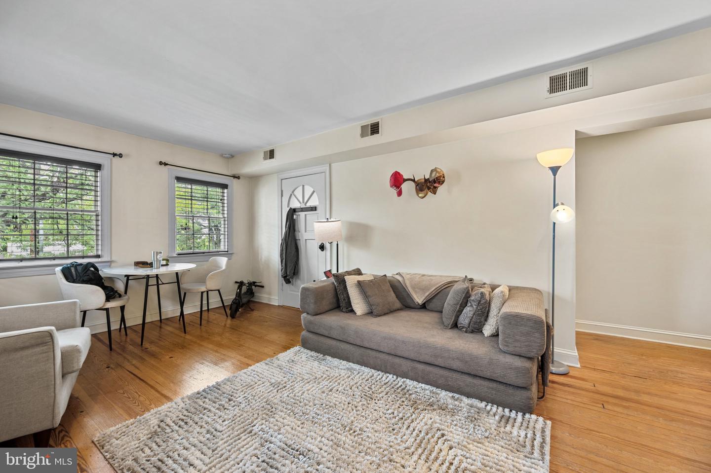 810 Queen St Property Photo 40