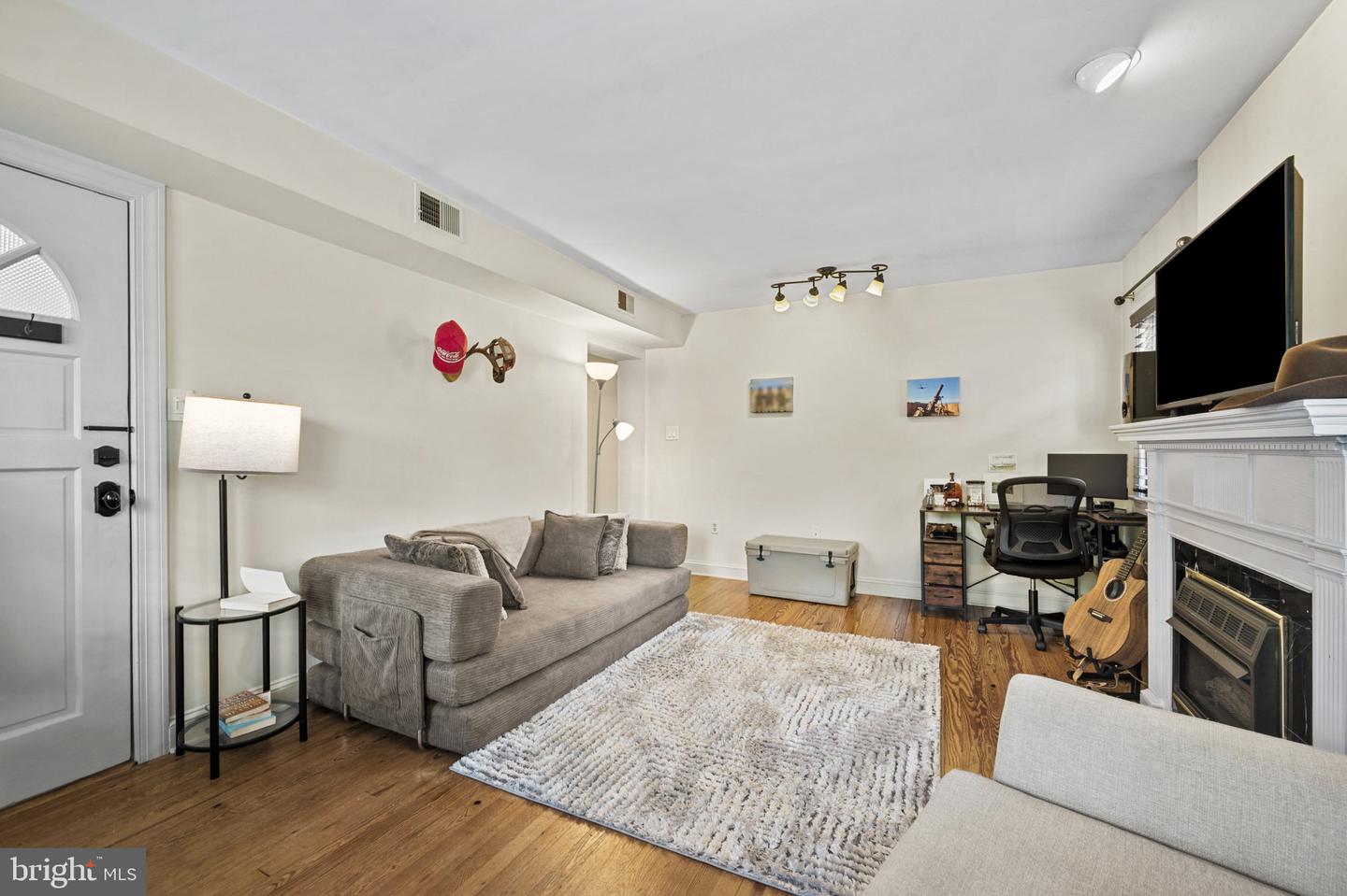 810 Queen St Property Photo 41