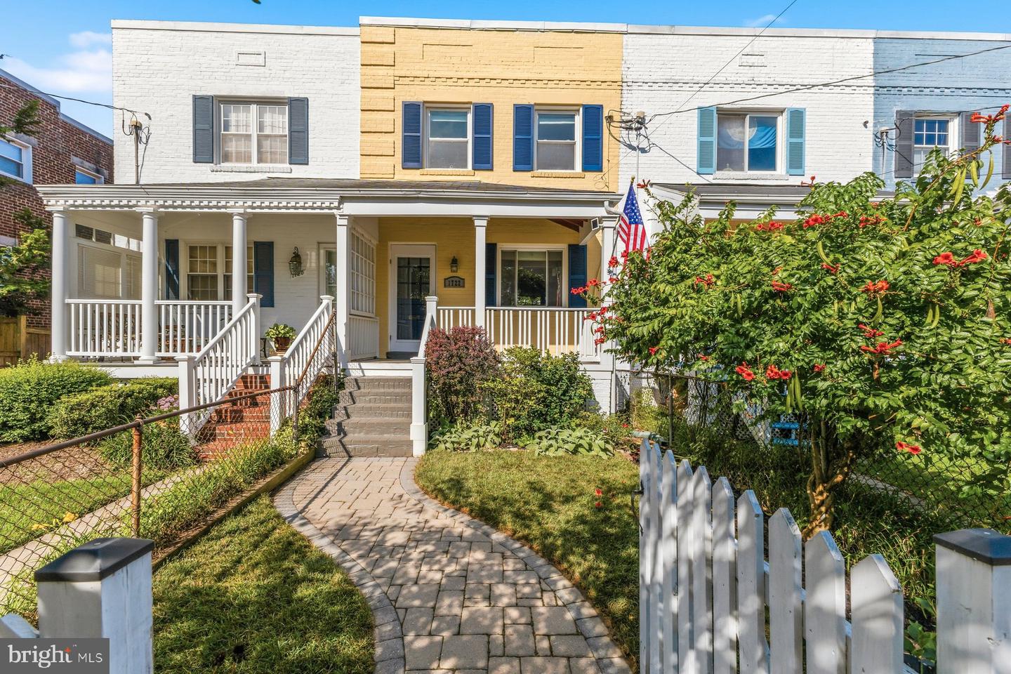 1722 Price St Property Photo 1