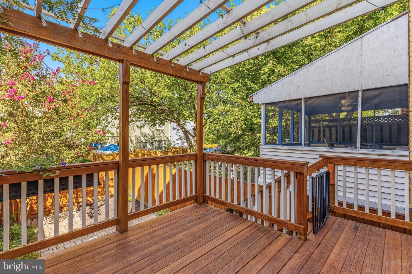 1722 Price St Property Photo 25