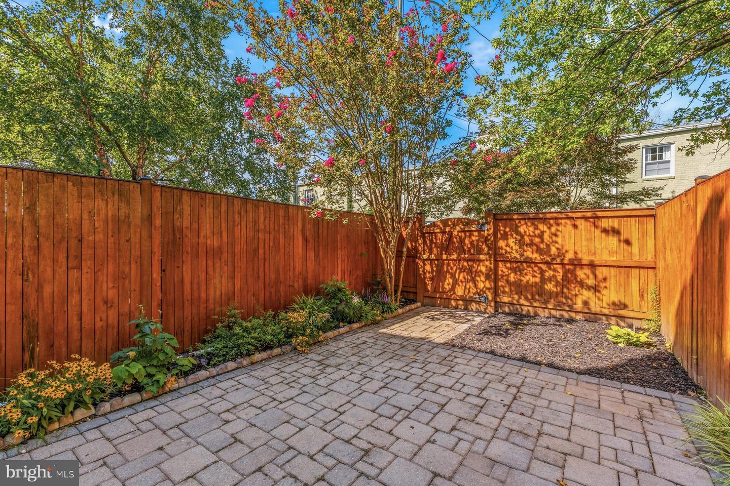 1722 Price St Property Photo 27