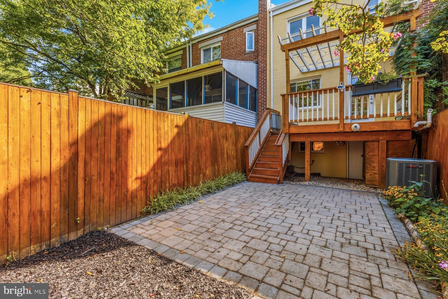1722 Price St Property Photo 28