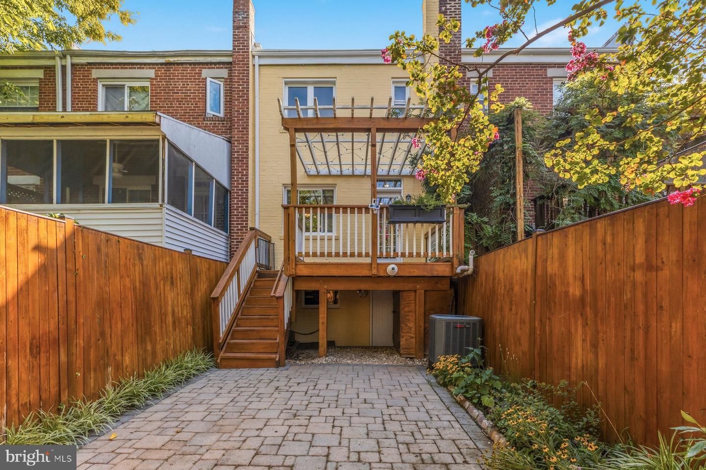1722 Price St Property Photo 29